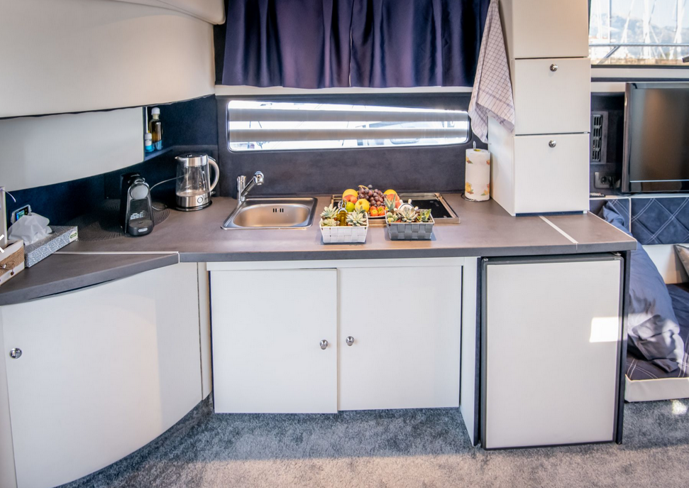 Fairline Phantom 42 — photo 6