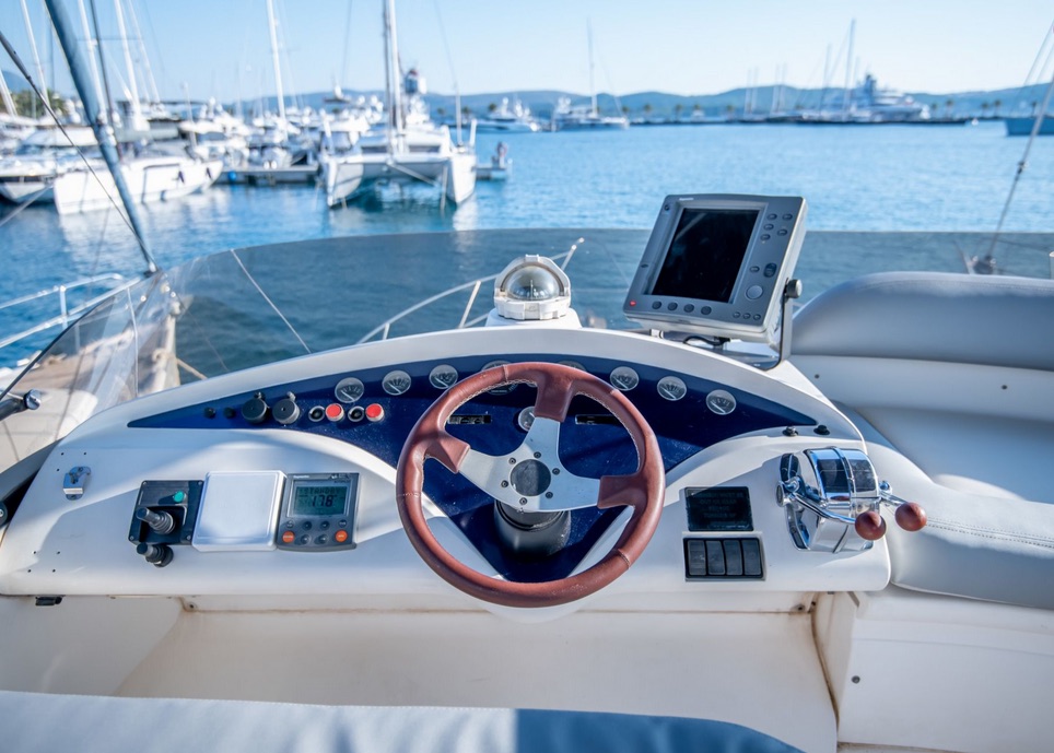 Fairline Phantom 42 — photo 10