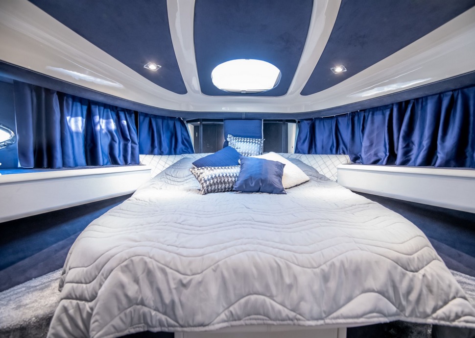 Fairline Phantom 42 — photo 15