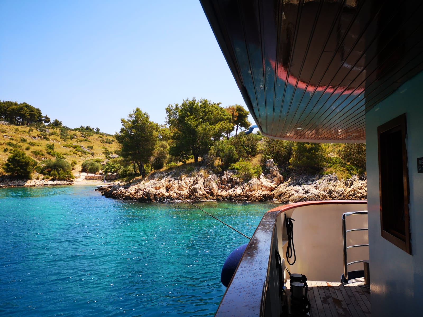 Small cruise ship — photo 18