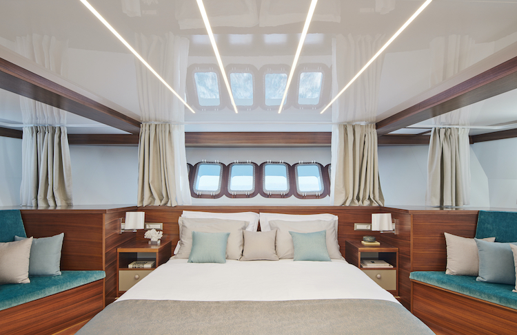 Small cruise ship — photo 42