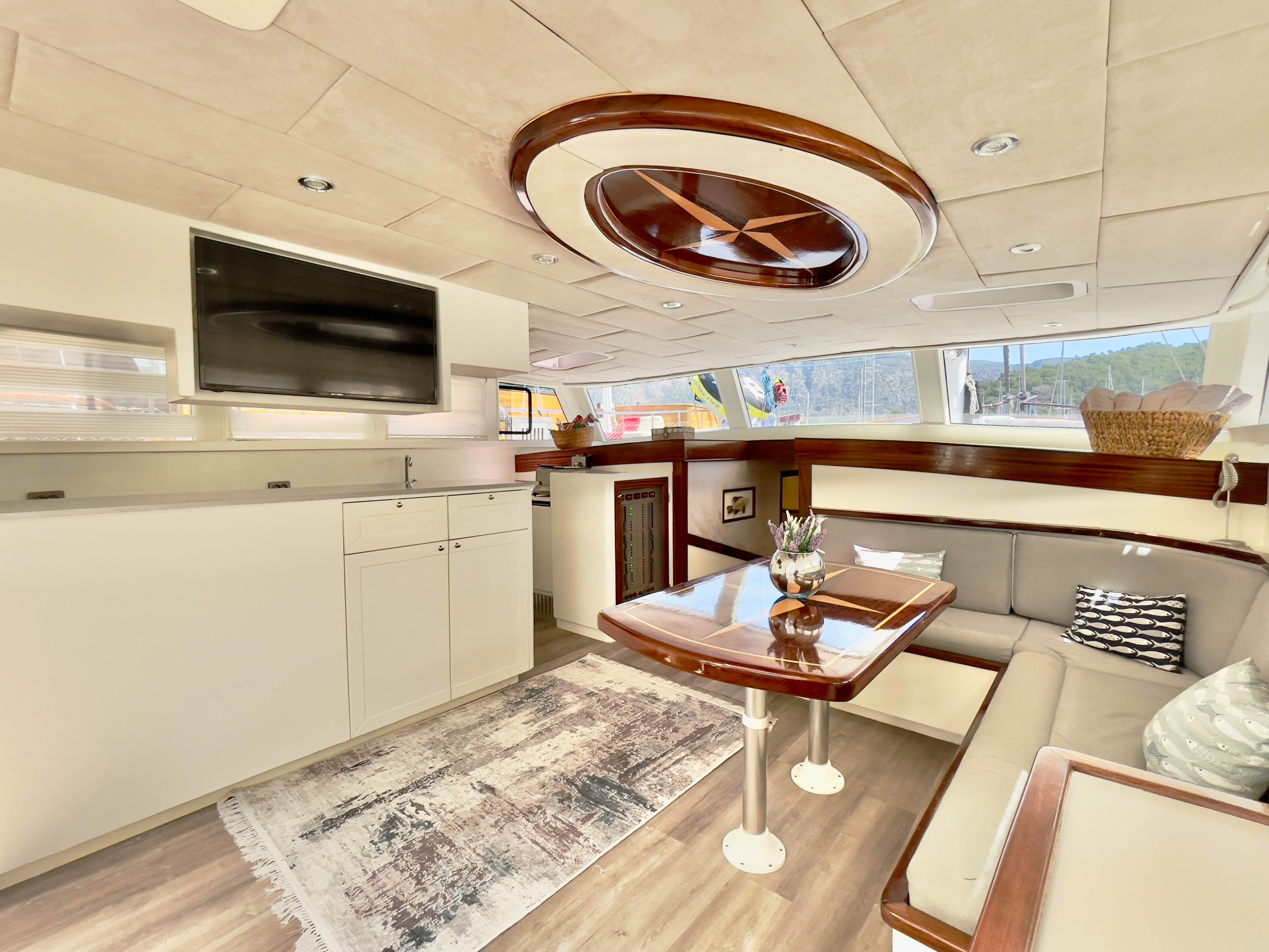 Motor Sailor — photo 10