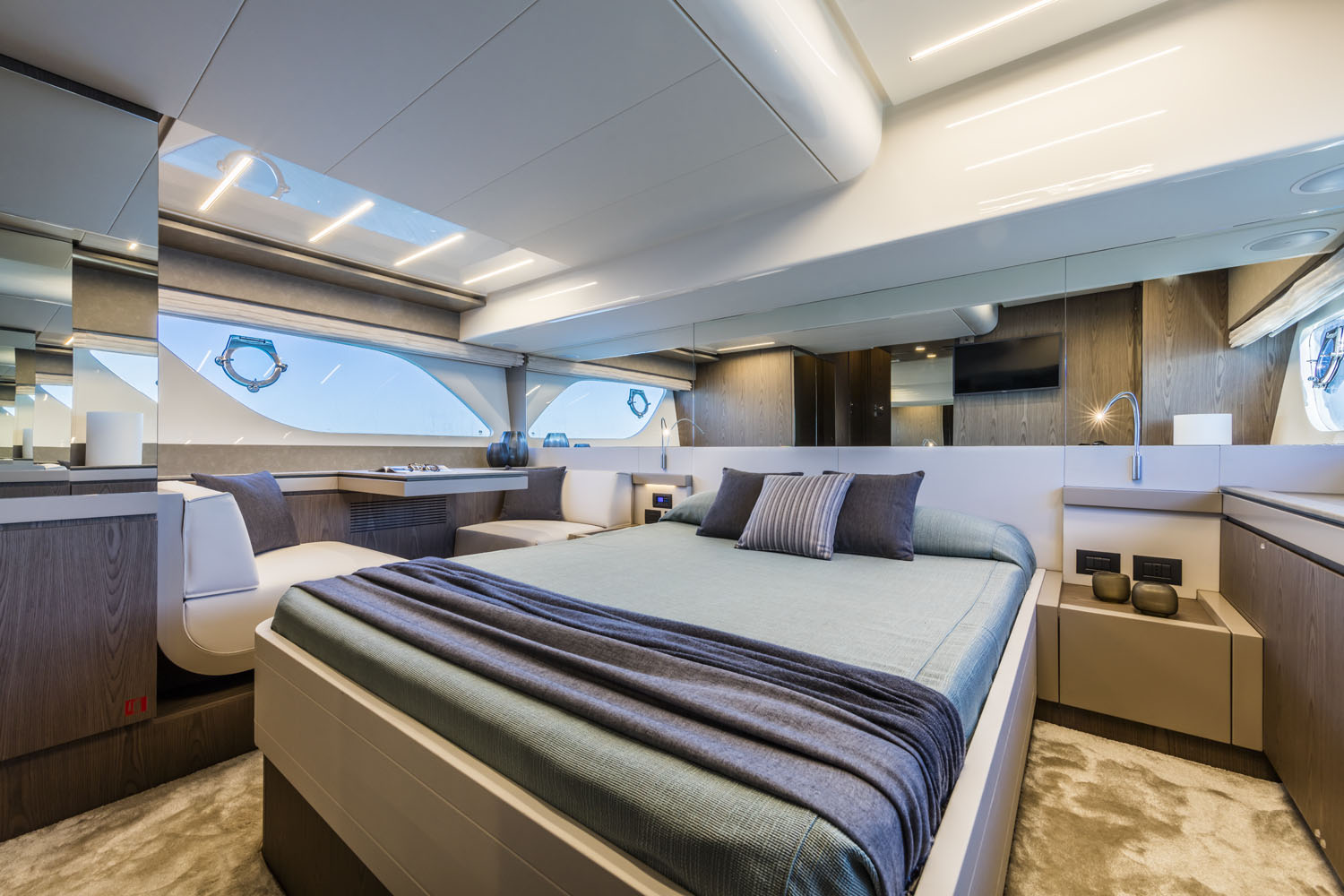 Ferretti 550 — photo 18