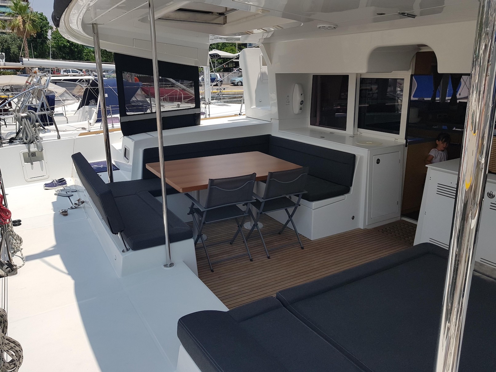 Lagoon 450 Fly — photo 9