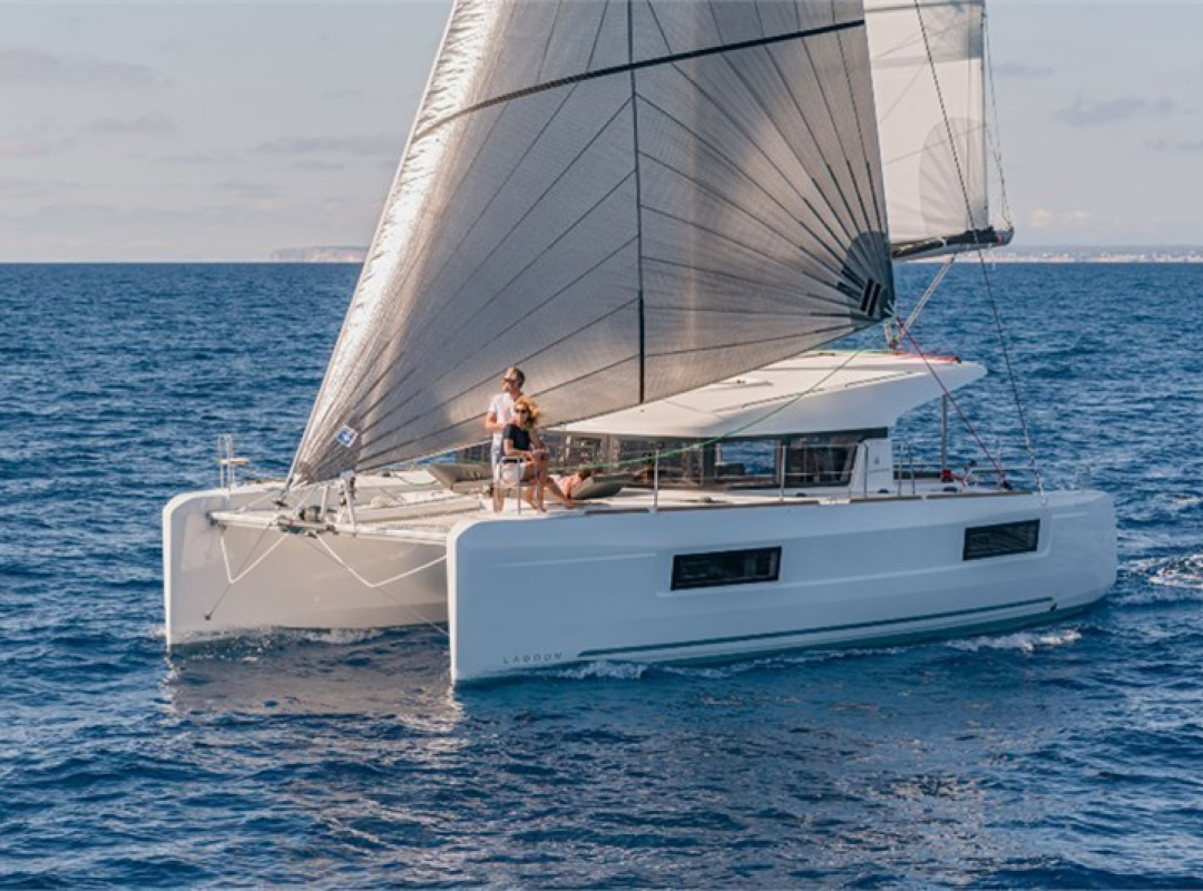 Lagoon 40 — photo 1
