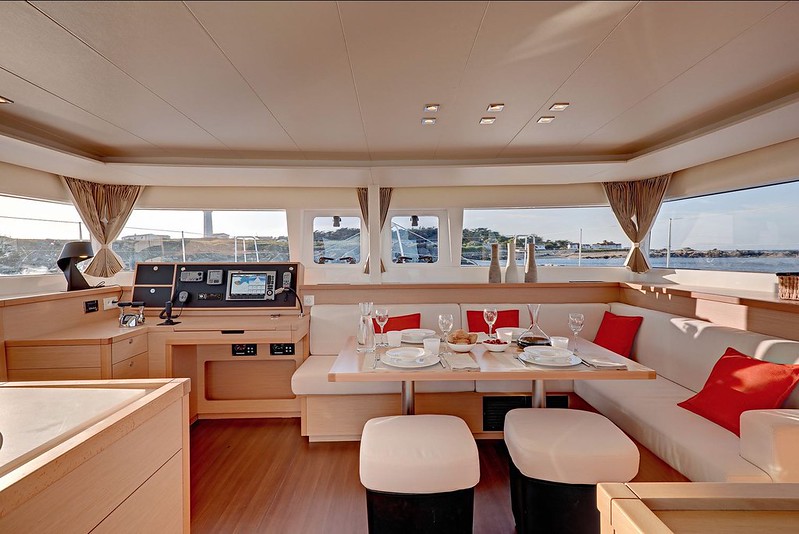 Lagoon 450 — photo 4
