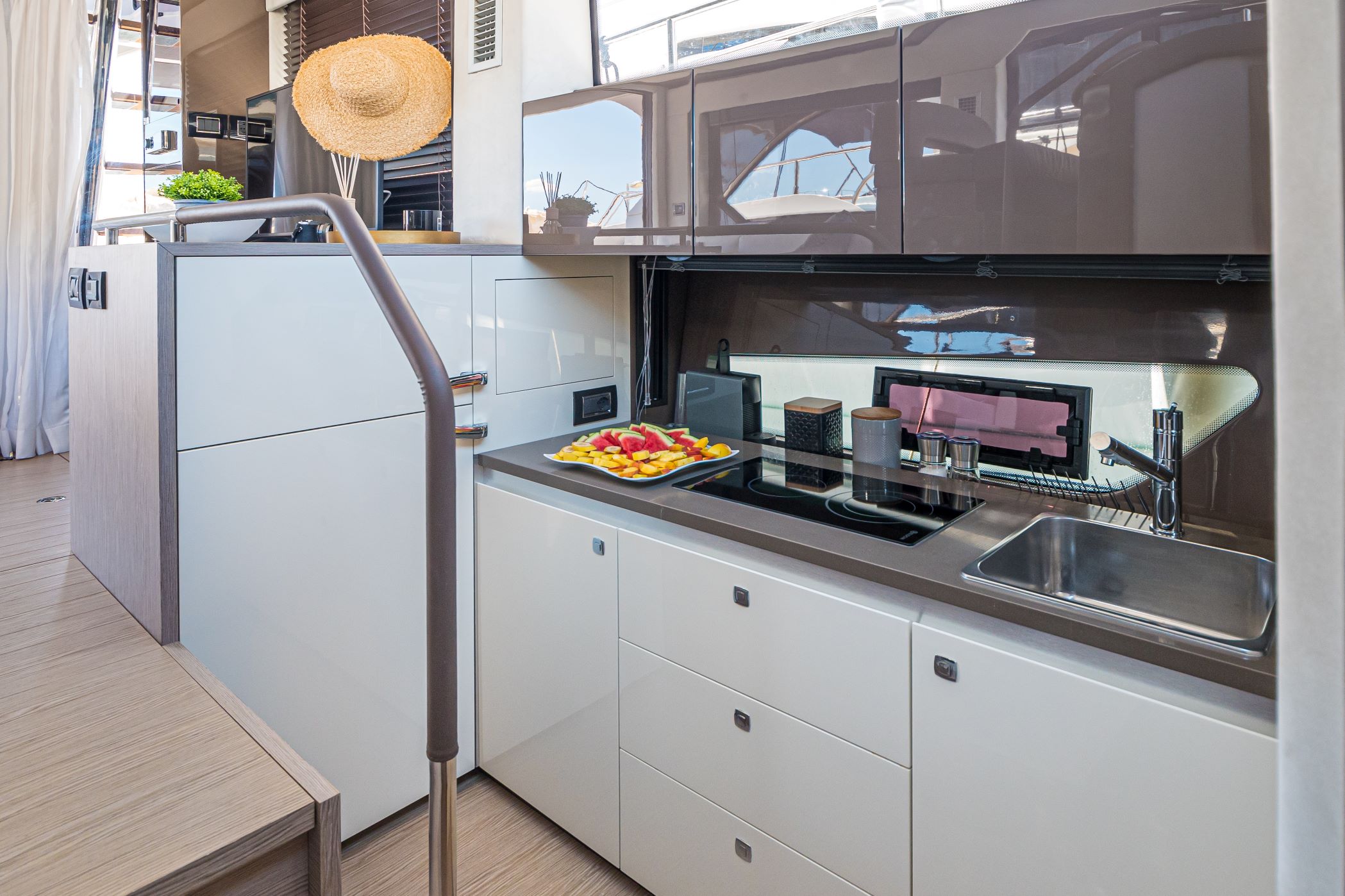 Sessa Flybridge 42 — photo 9
