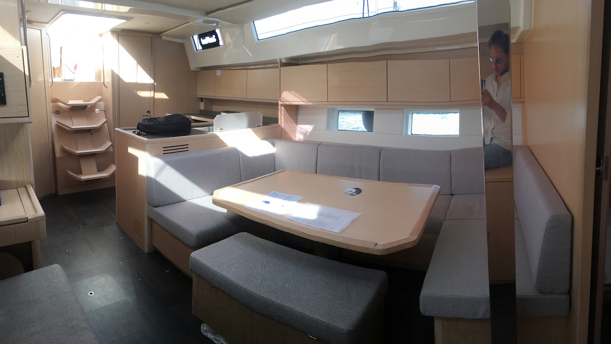 Bavaria 45 — photo 6