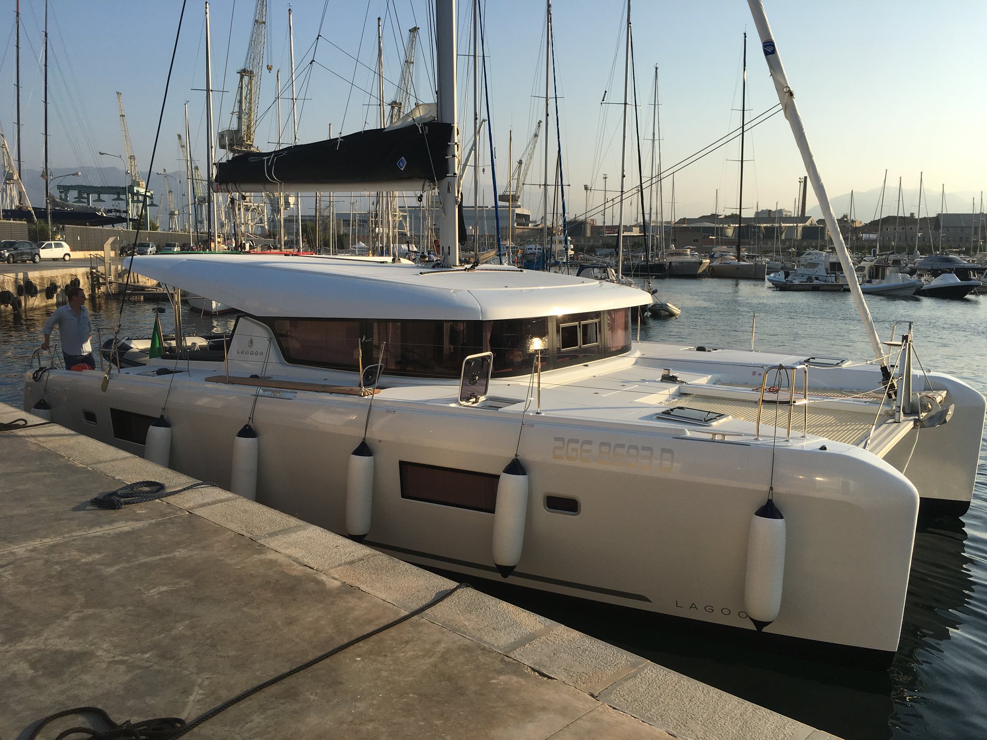 Lagoon 42 — photo 2