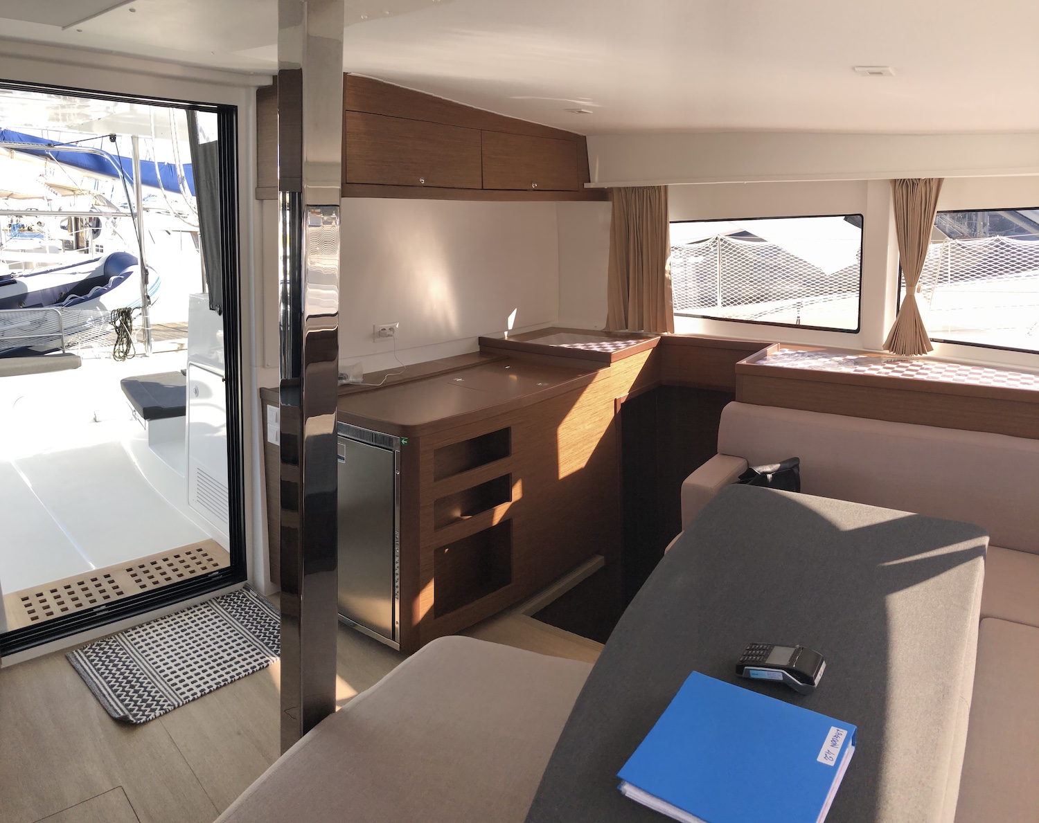 Lagoon 42 — photo 15