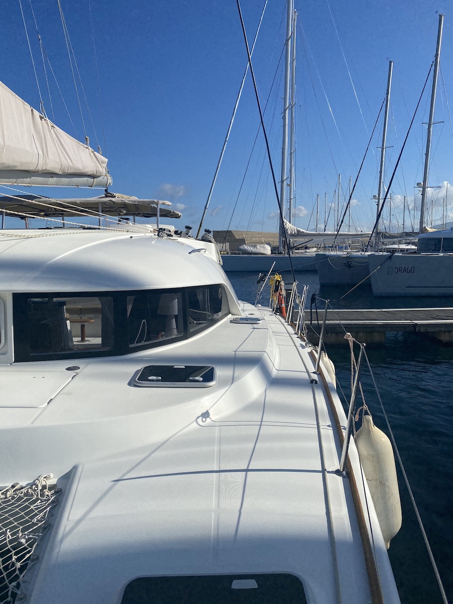 Lagoon 380 S2 — photo 7