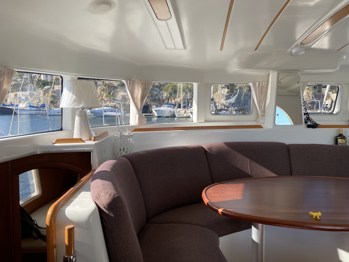 Lagoon 380 S2 — photo 12