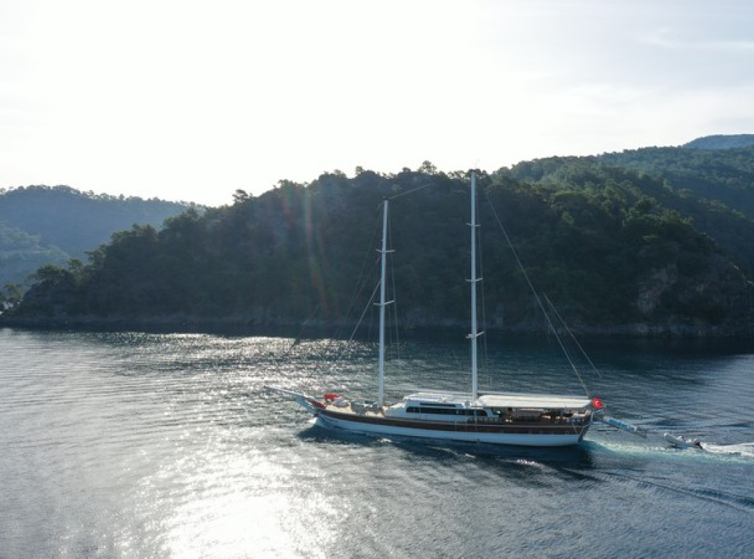 Motor Sailer — photo 1