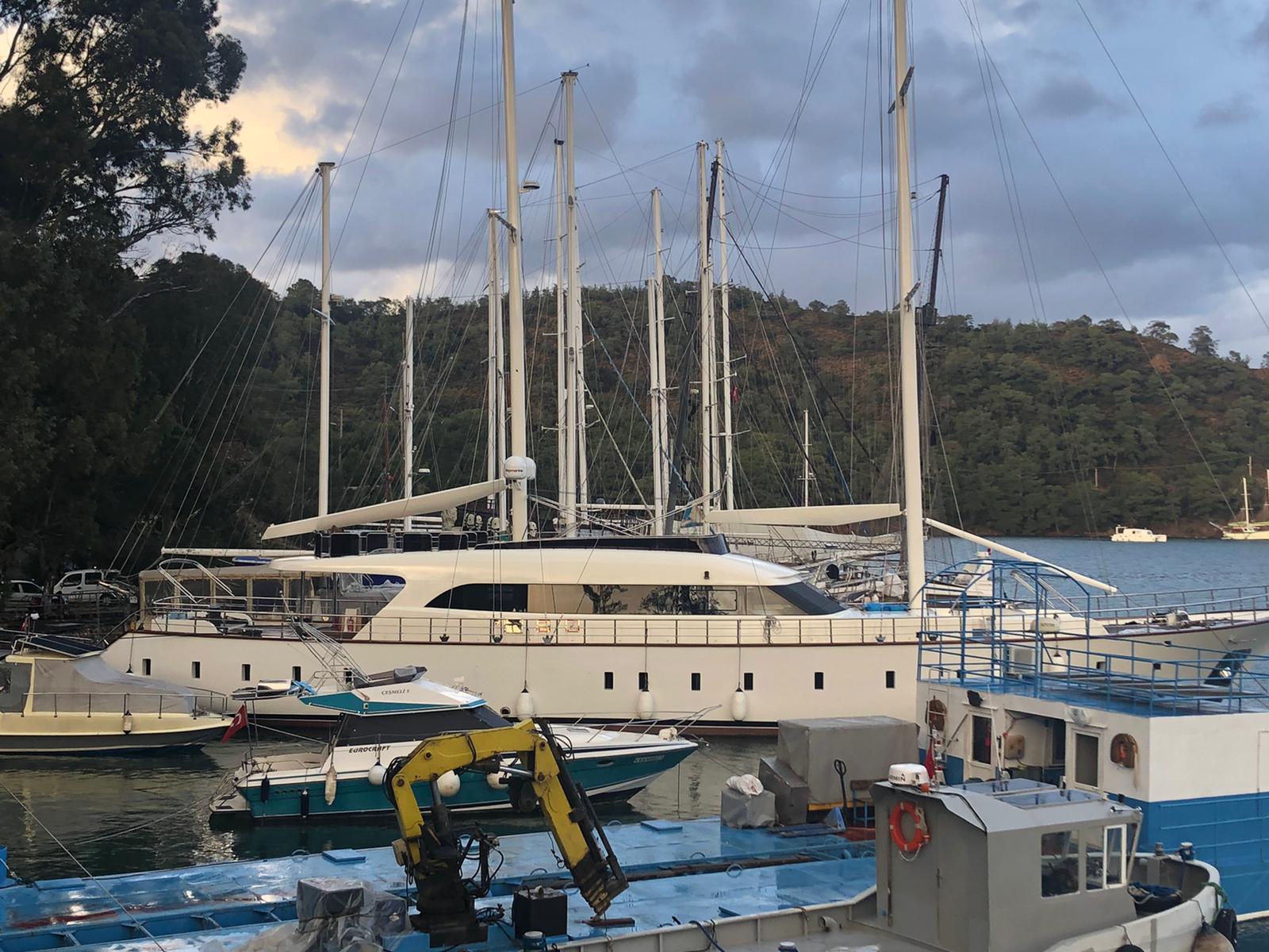 Motor Sailer — photo 10