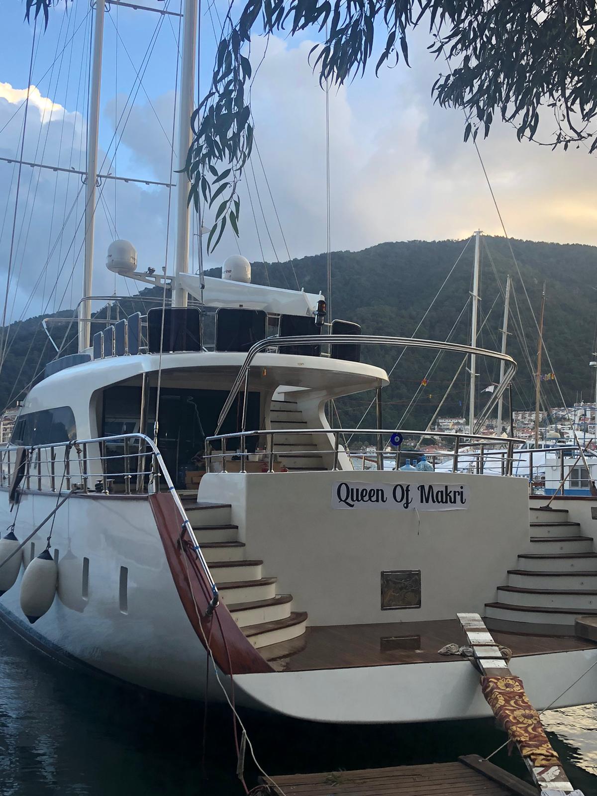 Motor Sailer — photo 11