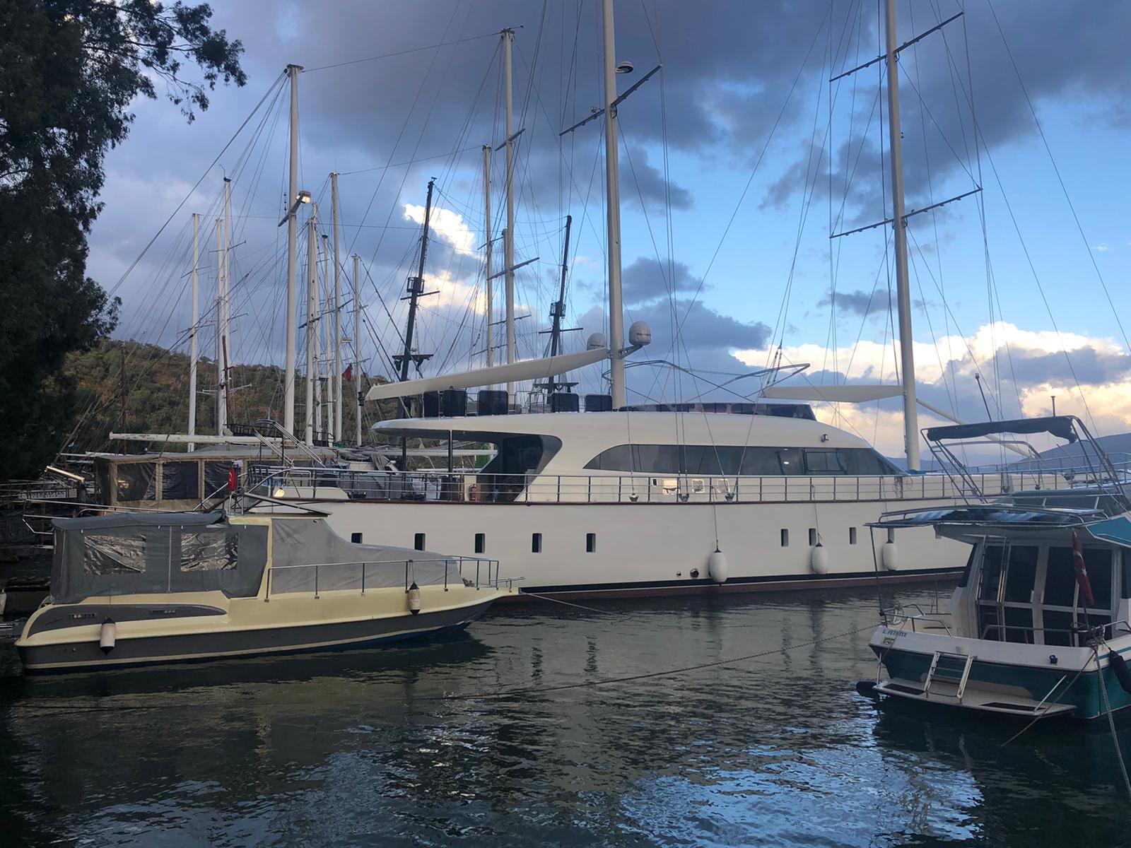 Motor Sailer — photo 12