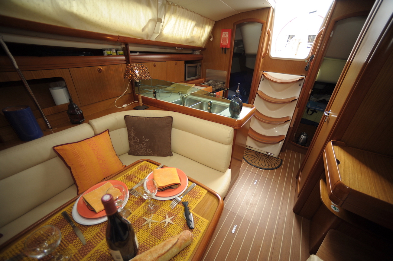 SUN ODYSSEY 36i — photo 7