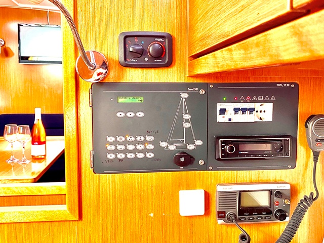 Bavaria Cruiser 40 — photo 3
