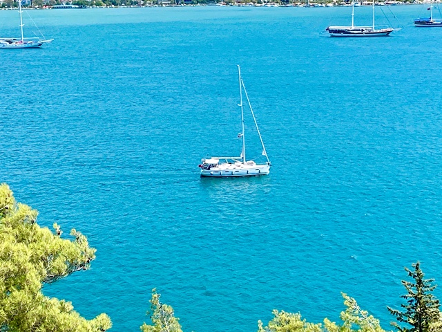 Bavaria Cruiser 40 — photo 8