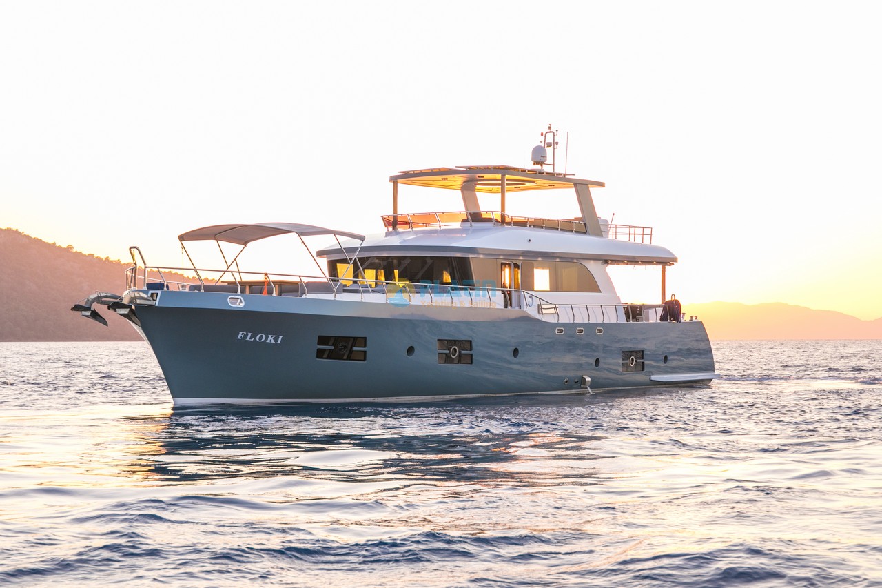 Trawler — photo 2