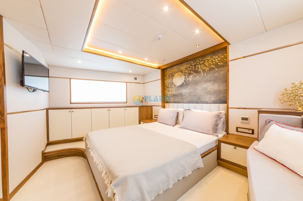 Trawler — photo 11