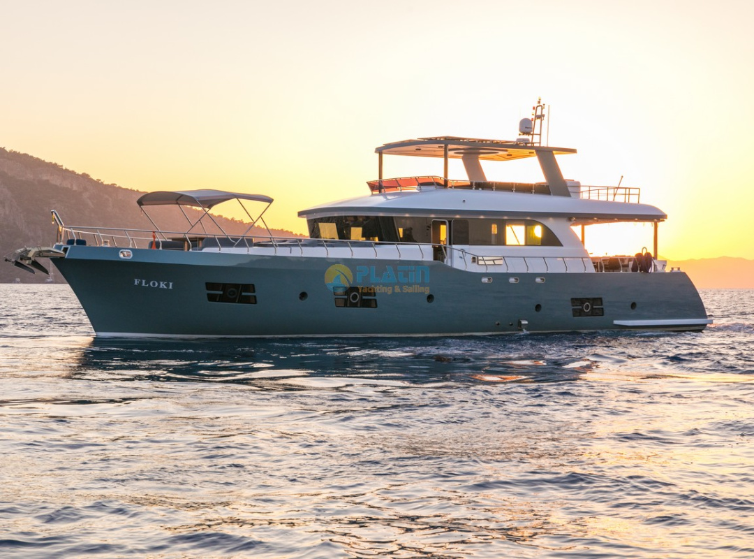 Trawler — photo 1