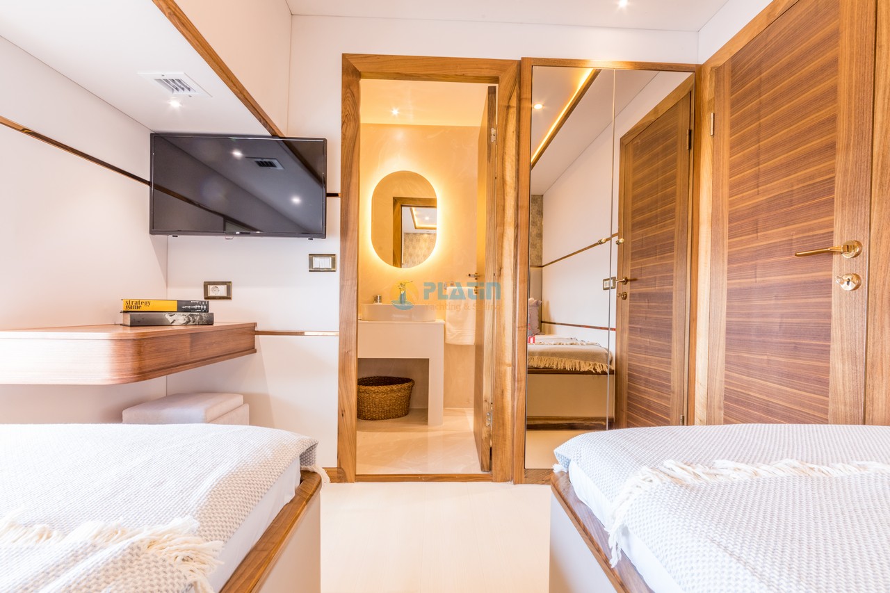 Trawler — photo 15