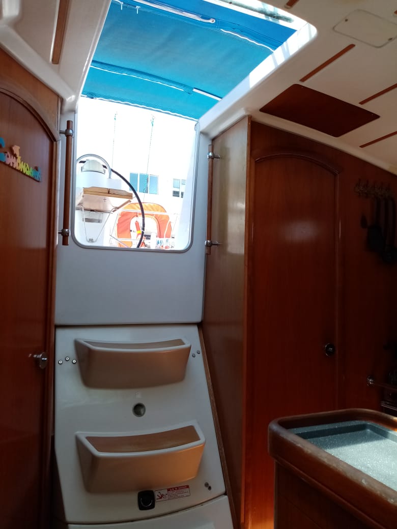 Oceanis clipper 361 — photo 14