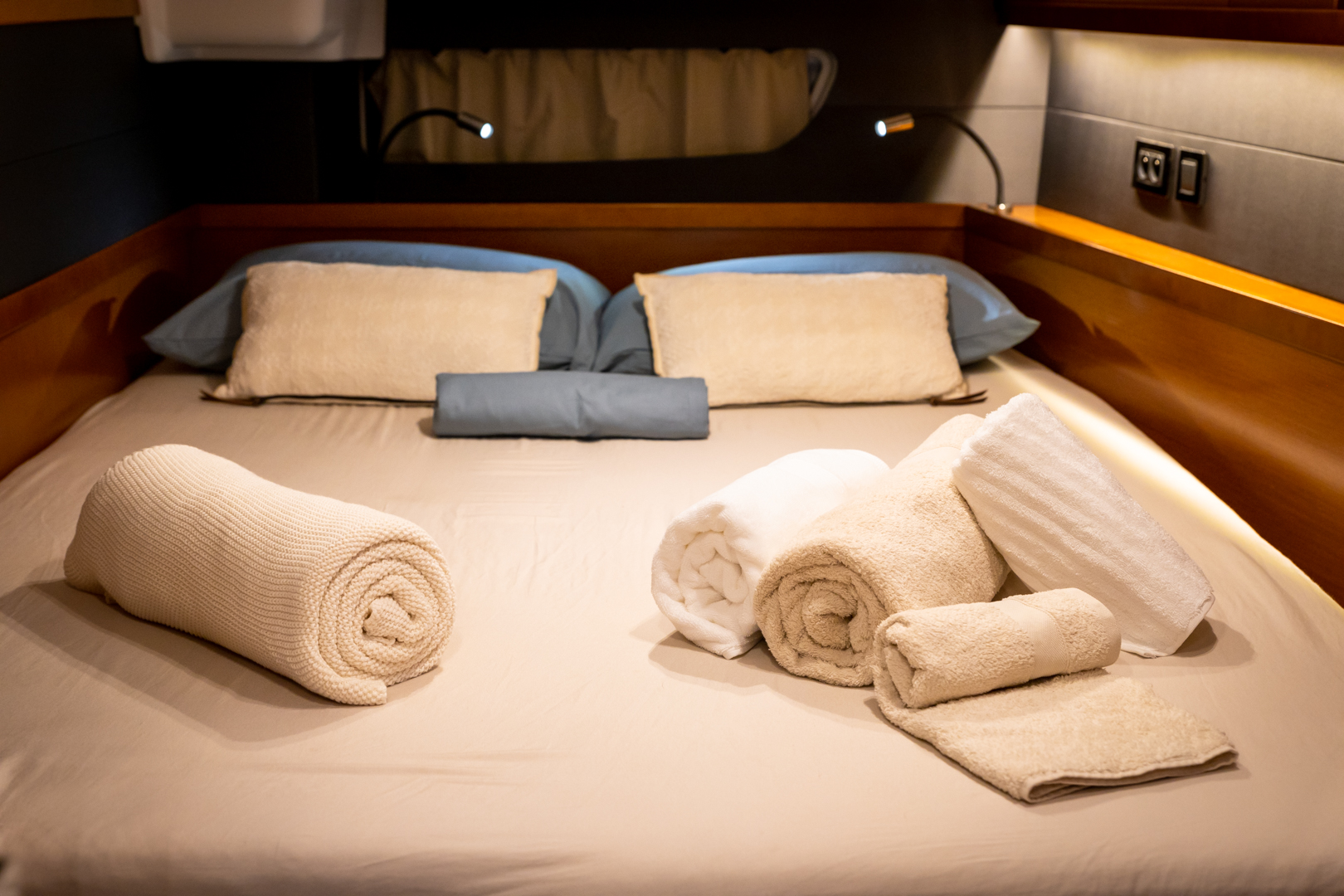 Beneteau Oceanis 60 — photo 23