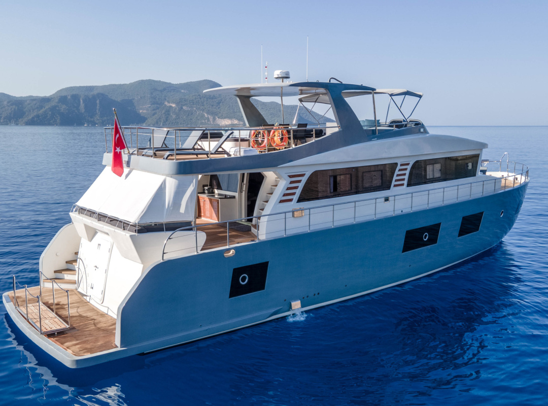 Trawler — photo 1