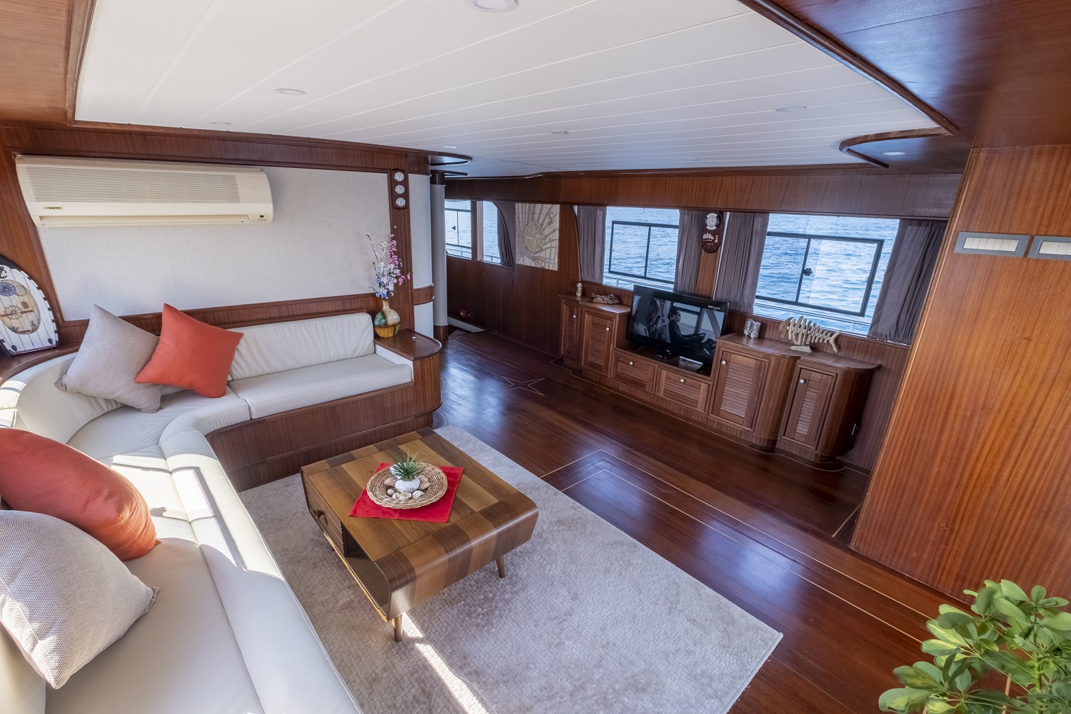 Trawler — photo 8
