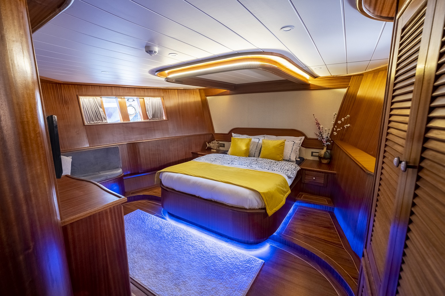 Trawler — photo 12