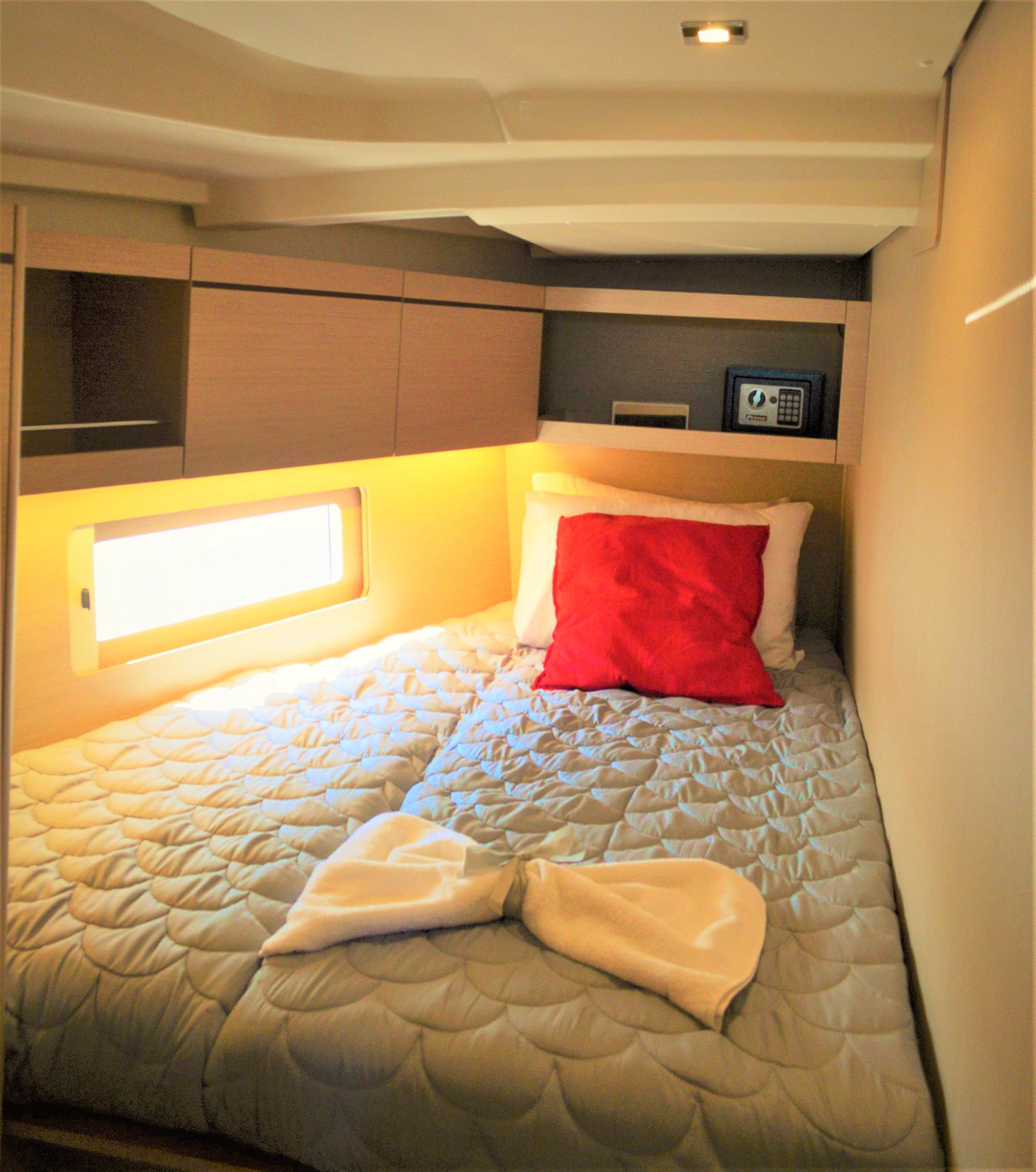 Oceanis 46.1 — photo 14