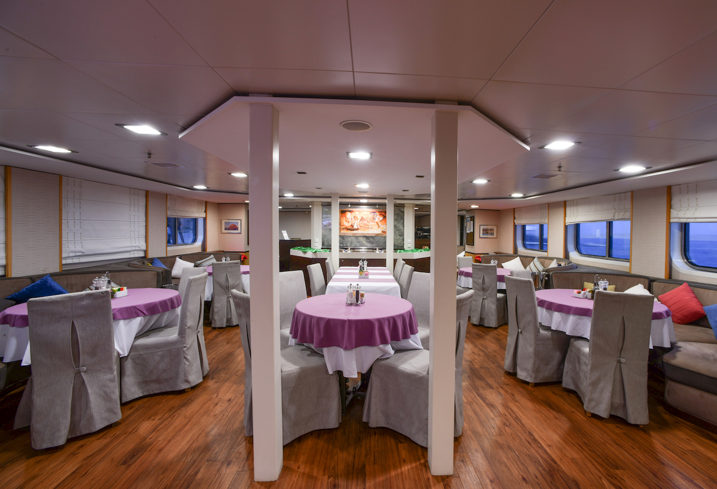 Motor Yacht — photo 16