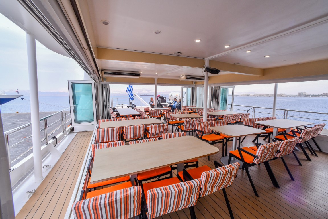 Motor Yacht — photo 23