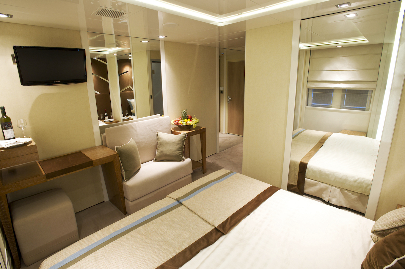 Motor Yacht — photo 14