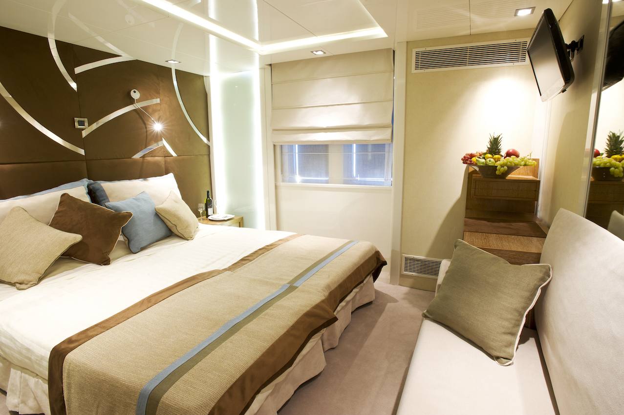 Motor Yacht — photo 15
