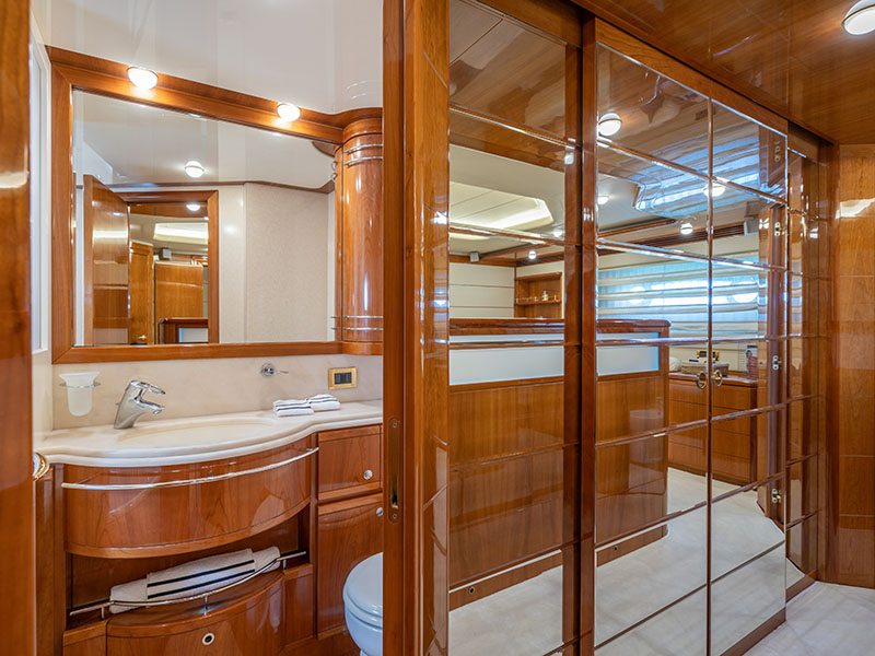 Ferretti 880 — photo 15