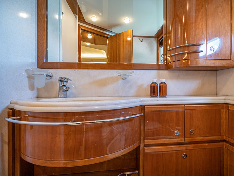 Ferretti 880 — photo 16