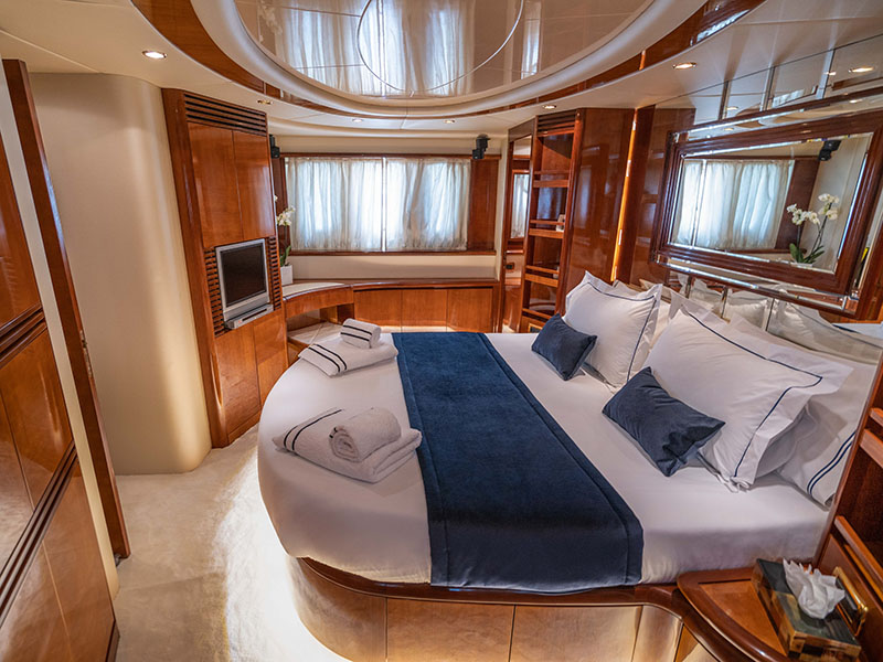 Azimut 74 — photo 2
