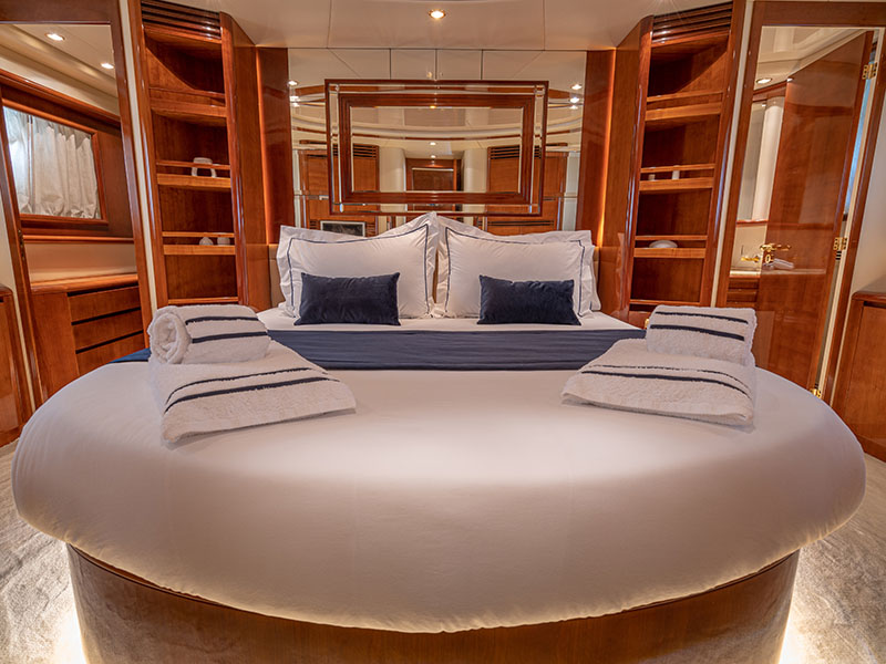 Azimut 74 — photo 31