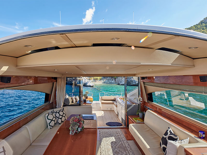 Princess V70 — photo 10