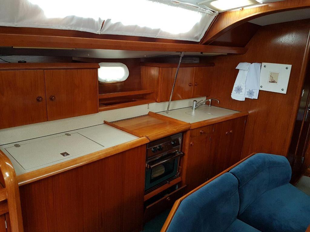 Jeanneau 42 — photo 2