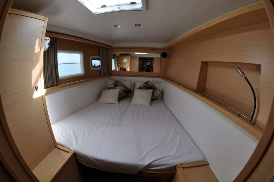 Lagoon 450 — photo 3