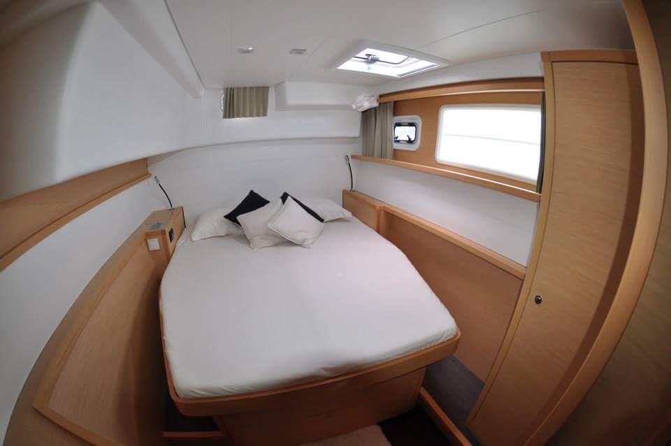 Lagoon 450 — photo 14