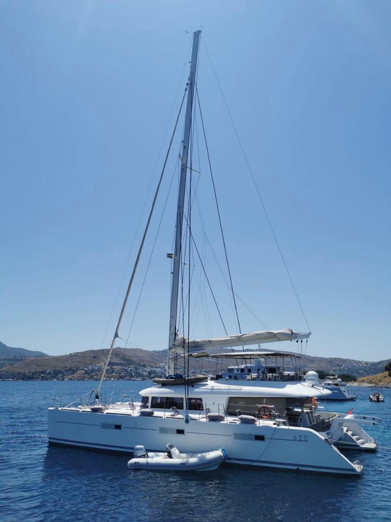 LAGOON 620 — photo 2
