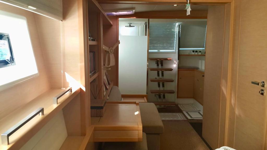LAGOON 620 — photo 22