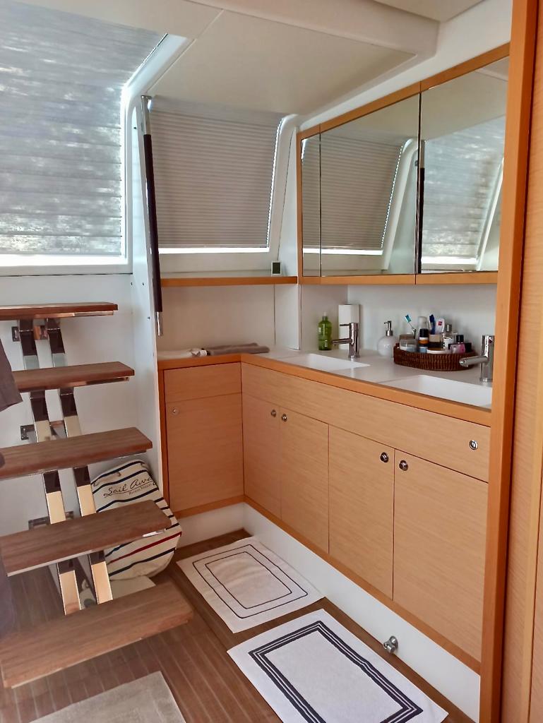 LAGOON 620 — photo 23