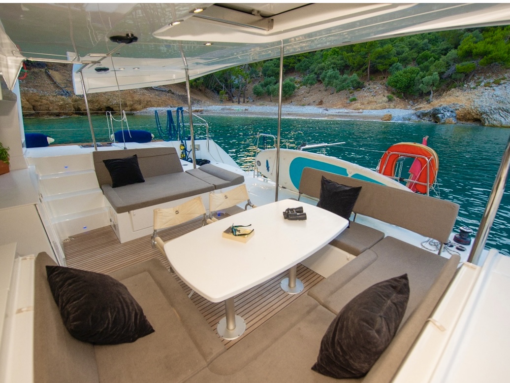 Lagoon 450F — photo 6