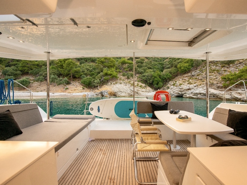 Lagoon 450F — photo 8